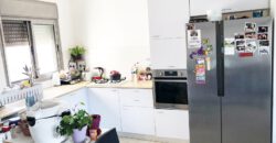 למכירה דירת גג 5 חדרים עם מרפסת שפונה לנוף ירוק וניצחי למכירה דירת גג 5 חדרים עם מרפסת שפונה לנוף ירוק וניצחי