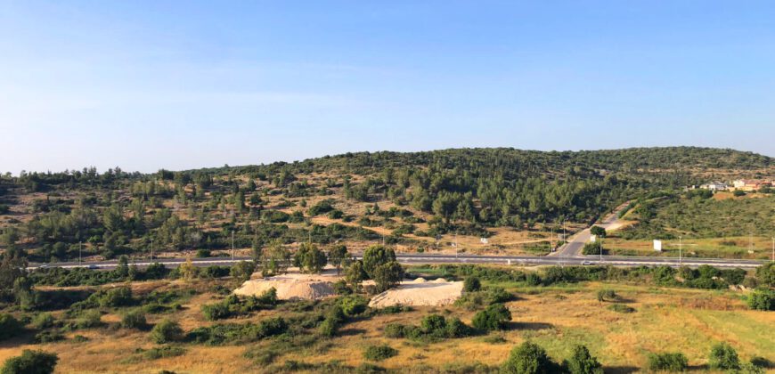 למכירה דירת גג 5 חדרים עם מרפסת שפונה לנוף ירוק וניצחי למכירה דירת גג 5 חדרים עם מרפסת שפונה לנוף ירוק וניצחי