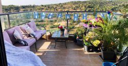 למכירה דירת גג 5 חדרים עם מרפסת שפונה לנוף ירוק וניצחי למכירה דירת גג 5 חדרים עם מרפסת שפונה לנוף ירוק וניצחי