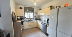 למכירה בחריש למכירה בחריש