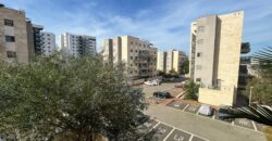 למכירה בחריש למכירה בחריש