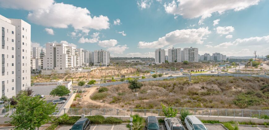 חדשה בלעדיות דירת 5 חדרים בשכונת הפרחים חדשה בלעדיות דירת 5 חדרים בשכונת הפרחים